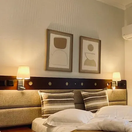 Semiramis Hotel Adamantas (Milos)