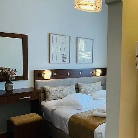 Semiramis Hotel Adamantas (Milos)