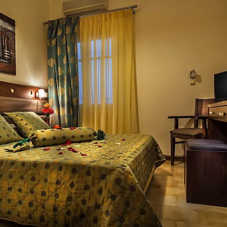 Semiramis Hotel Adamantas (Milos)