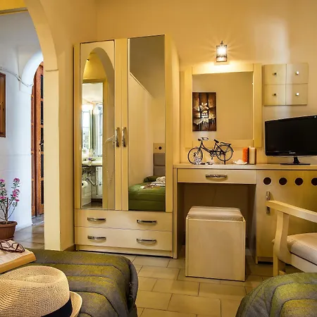 Semiramis Hotel Adamantas (Milos)