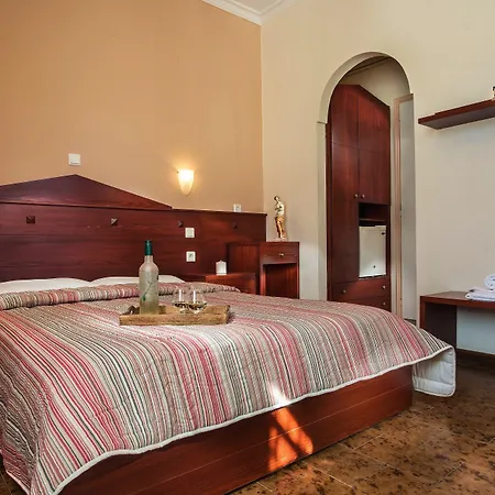 Semiramis Hotel Adamantas (Milos)