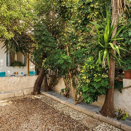 Semiramis Adamantas (Milos)