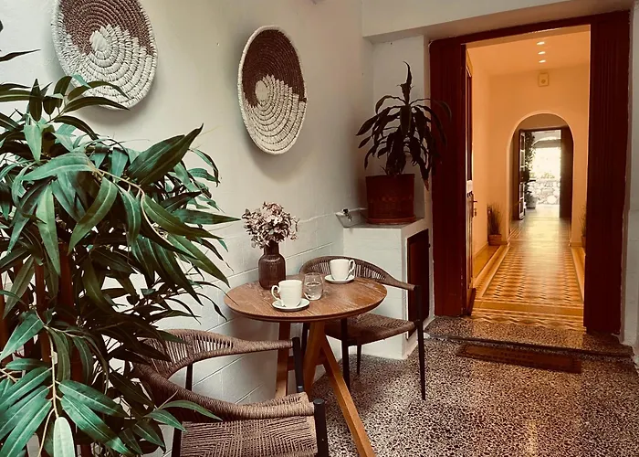 Semiramis Adamantas (Milos)