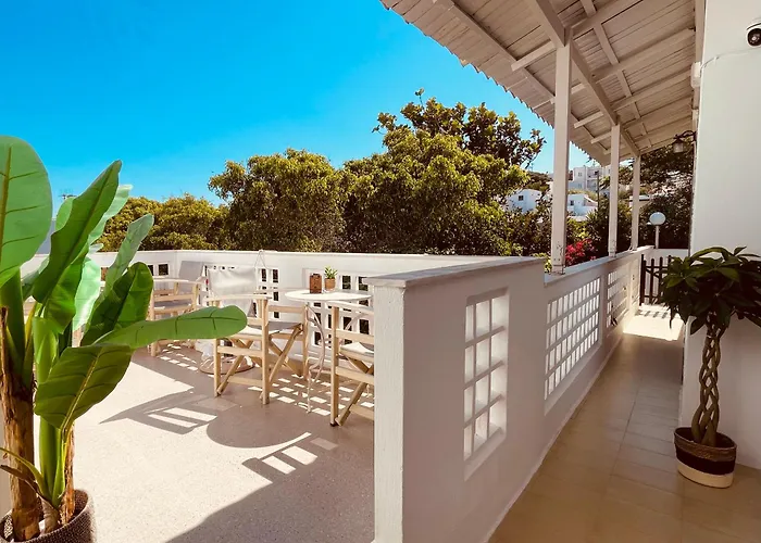 Hotel Semiramis Adamantas (Milos)