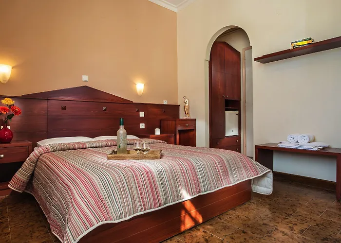 Semiramis Hotel Adamantas (Milos)