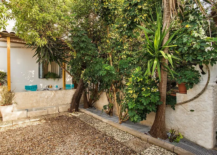 Semiramis Adamantas (Milos)