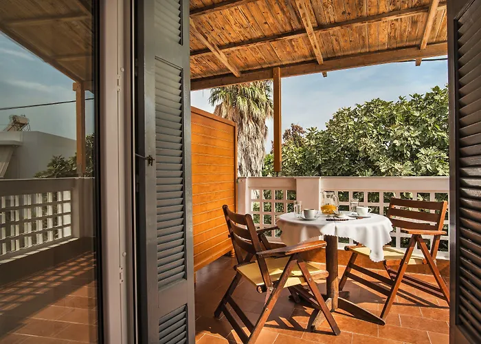 Semiramis * Adamantas (Milos)