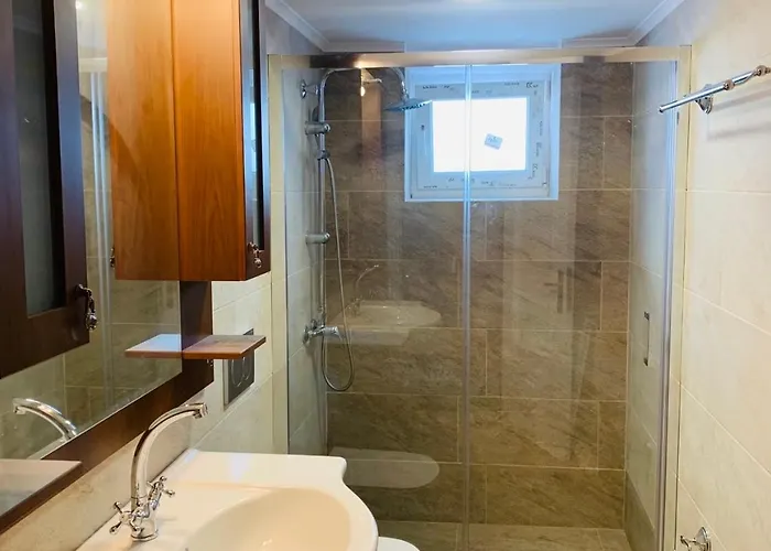 Semiramis Adamantas (Milos)