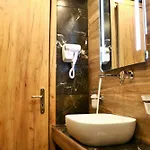 Semiramis Otel *