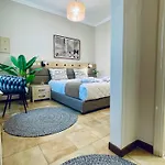 Hotel Semiramis *