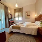 Hotel Semiramis Adamantas