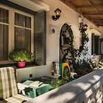 Otel Semiramis Adamantas (Milos)