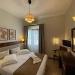 Hotel Semiramis *