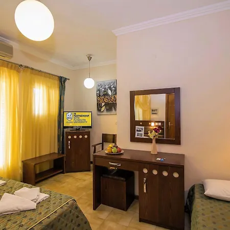 Semiramis Hotel *