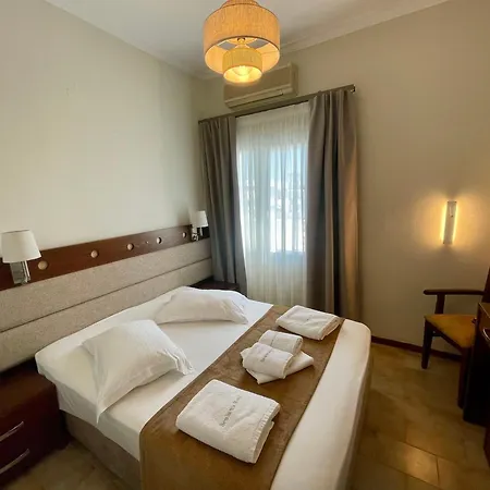 Semiramis Hotel *