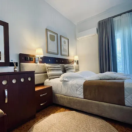 Semiramis Hotel *