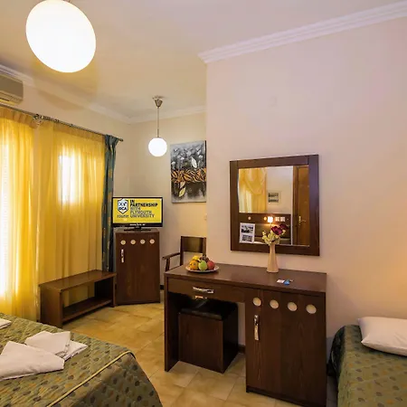 Semiramis Hotel *