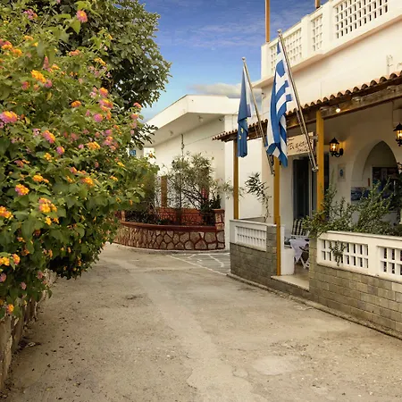 Hotel Semiramis Adámas