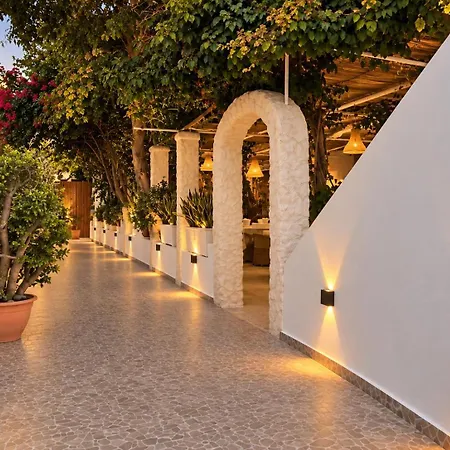 Semiramis Hotel Adámas