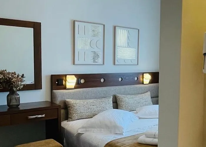 Semiramis Hotel Adamantas (Milos)